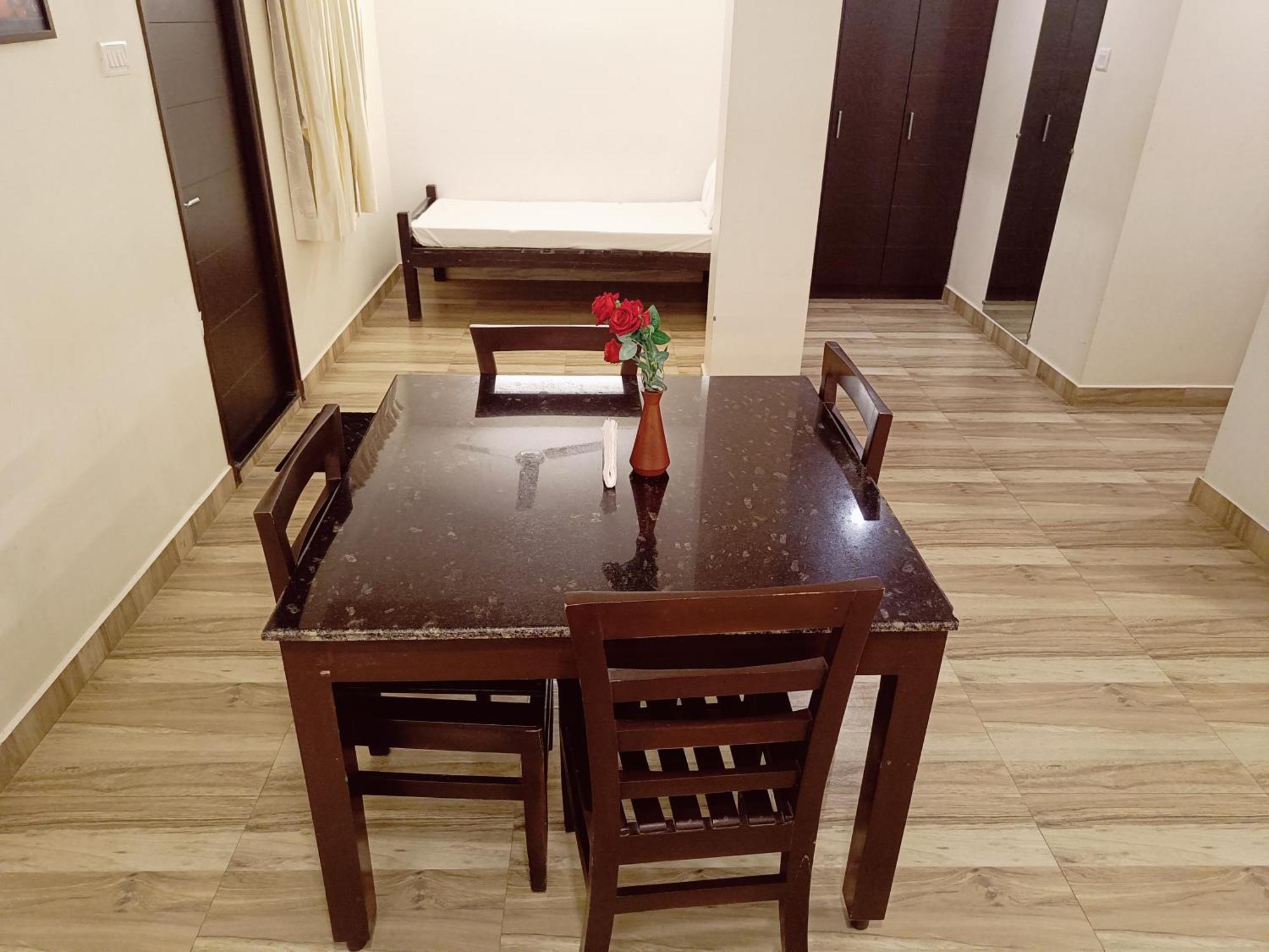 Hotel Marys Arcade ثانجافور المظهر الخارجي الصورة