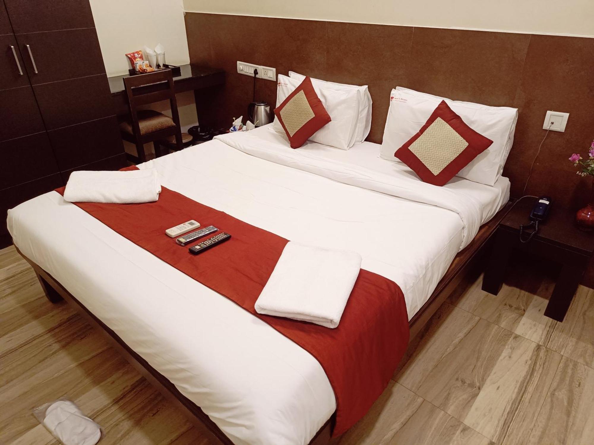 Hotel Marys Arcade ثانجافور المظهر الخارجي الصورة